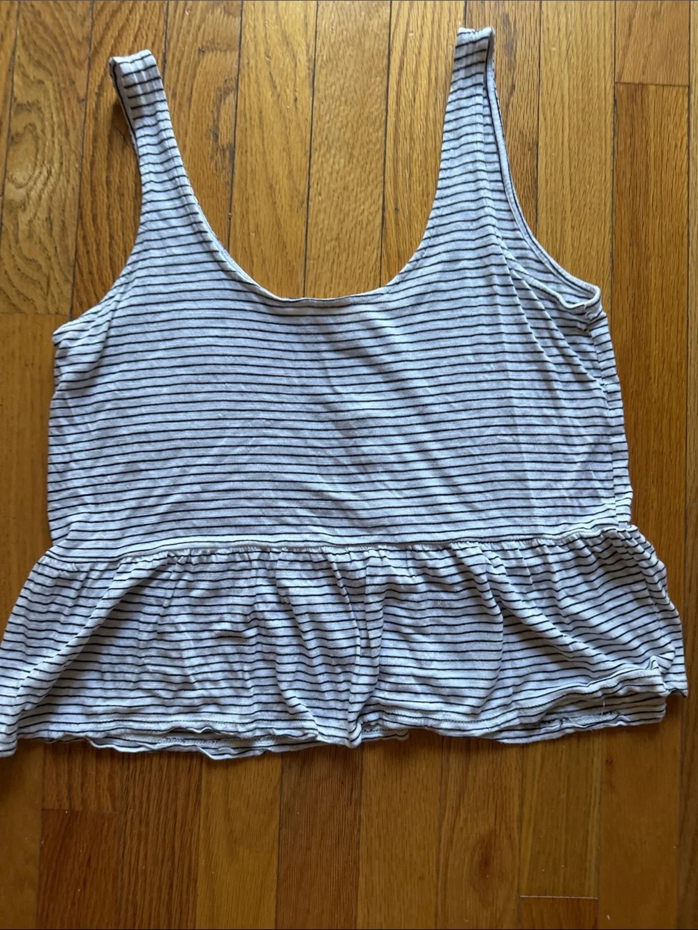 Aeropostale sleeveless scoop